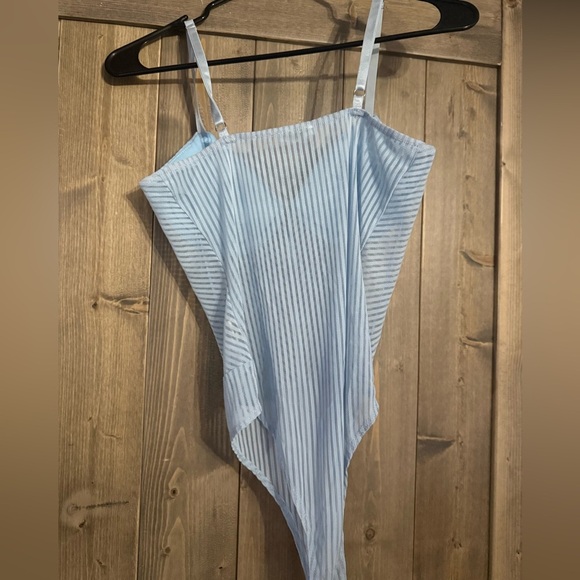 Timing Blue Striped Bodysuit Women’s Medium Underwire Bustier Style Top NWOT - Picture 2 of 2